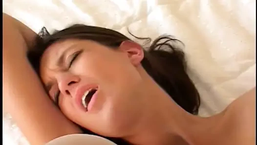 Sevimli hardcore kaltak alır onu pembe am ve göt takılı tarafından siyah horoz