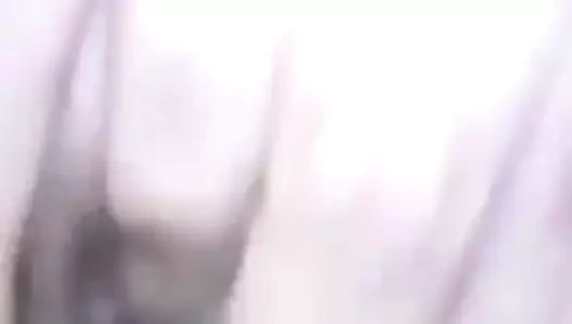 İyi bir çük arayan bir fahişeyim