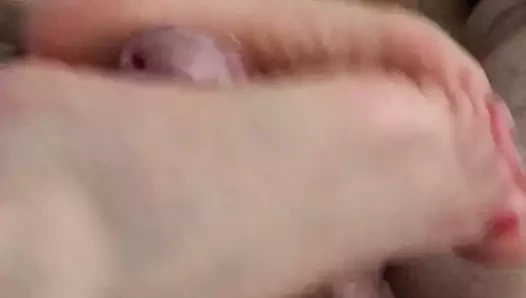 B footjob twinks