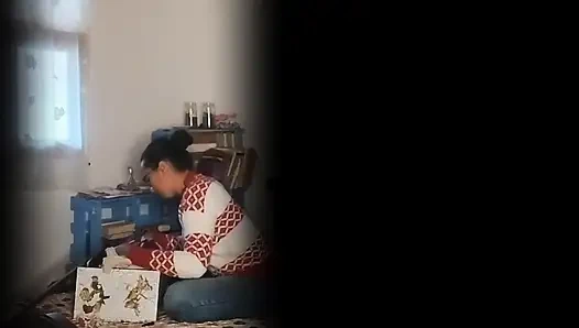 Bir teyzenin evinin banyosunda jets'e geliyorum ve neredeyse beni yakalıyor