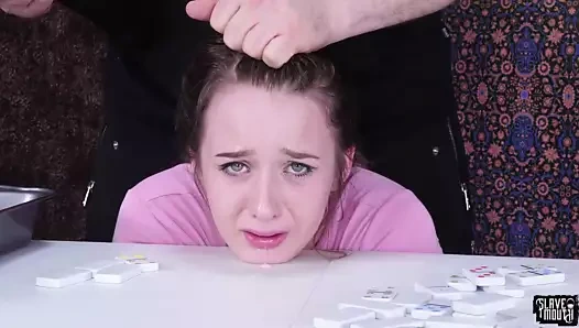 Bdsm bebek gags üzerinde oyuncak ve boğaz çük