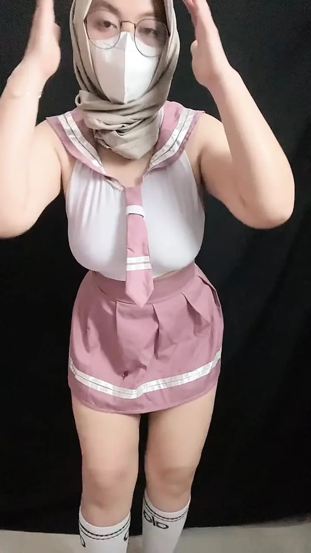 Tutku sallayan vajinalarla dolu sevimli kız