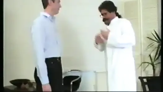Islak amcıklı Alman sürtükler amcıklarını genişletiyor 10