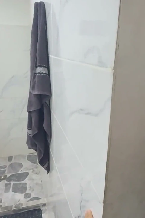 En iyi arkadaşım ve onun kocasıyla lezzetli üçlü