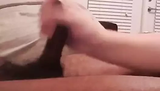 Asılı siyah handjob pt 2