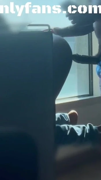 Обязательный для просмотра момент из "трахаю ее хардкором через открытое окно".