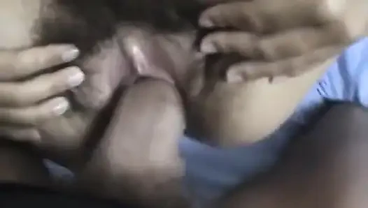 Çok kıllı amcıklı bir sürtük götünün tadını seviyor!