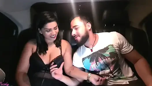 Bir hayran buldum, ona bir araba bıraktım ve kıçımı verdim.