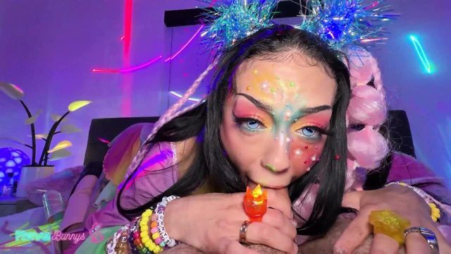 Bianca Bangs, Brian Omally'nin aletini derinlemesine boğazına alırken kıçı da açılıyor!