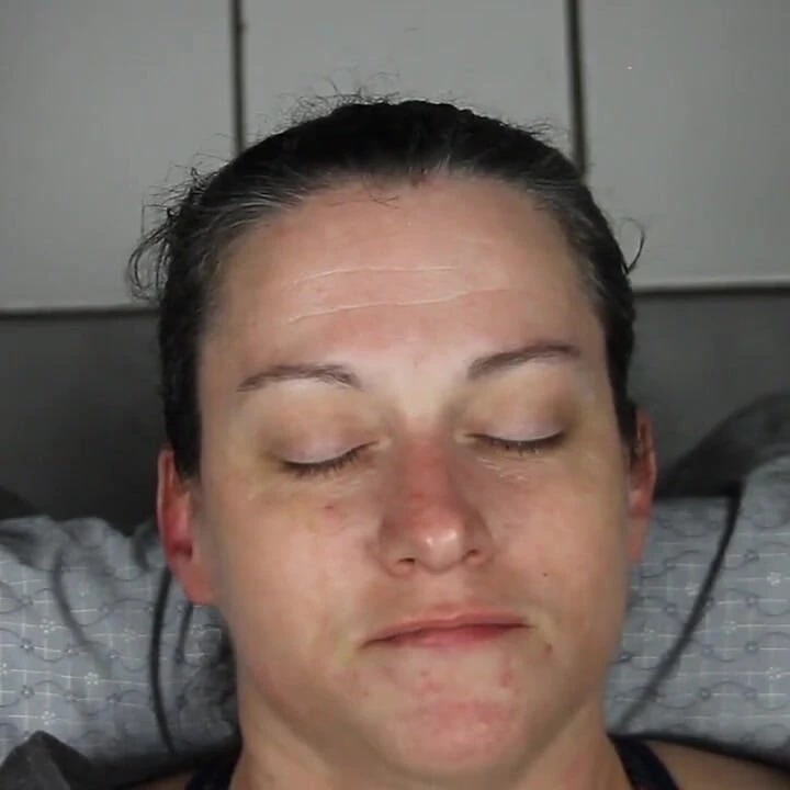 Kirli dee başka bir durumda yüzünde dölle