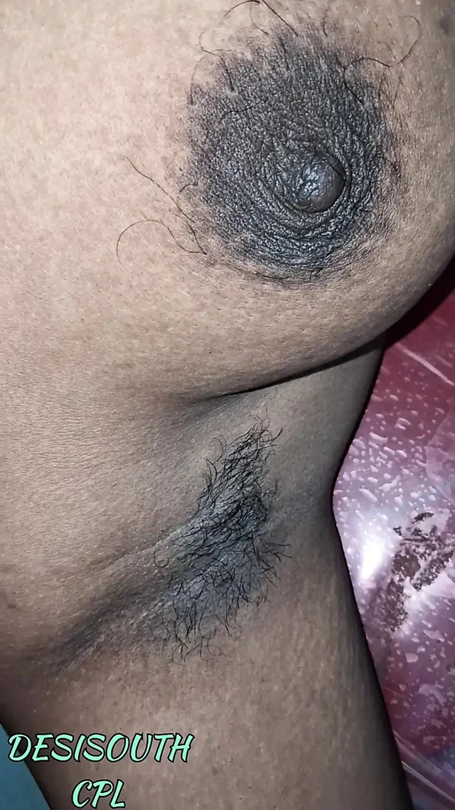 Desi Indian housewife blowjob lekin husband dick