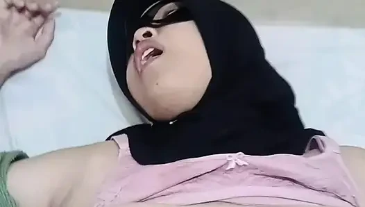 Beautiful Big-Natural Stepsister Who Is Gorgeous, Has A Tight And Cum Ejected In Her Belly