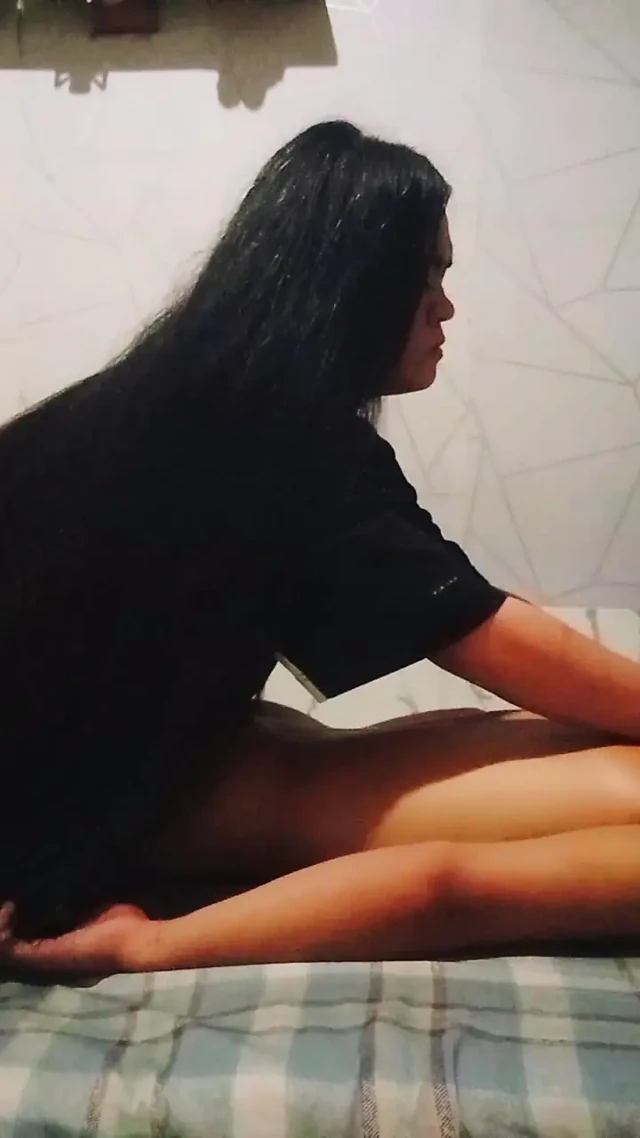 Ateşli Asyalı üvey kız kardeş-orta yaşlı seksi kadın masajdan sonra üvey erkek kardeşini sikiyor. - Ayesha Sy