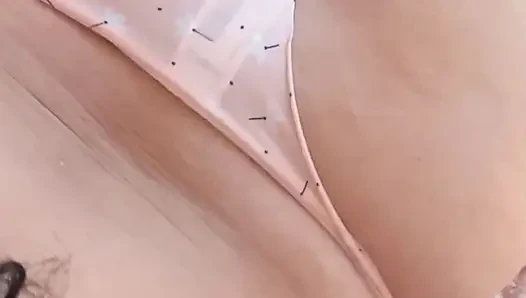 Bu tombul kızı sikmek ne kadar lezzetli