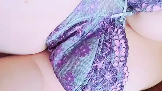 Japon büyükannenin kur yapma davranışı