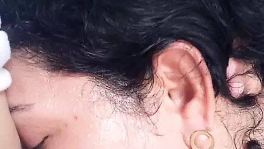 Karım mutfakta emiyor