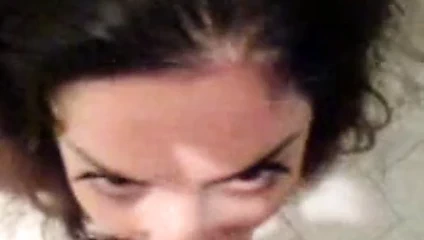 İranlı sürtük yarak emiyor