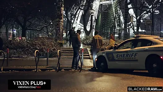 Blackedraw nakavt doğal agatha vega ve ella hughes iki polis tarafından sert sikiliyor!