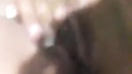 Se masturba para su novio