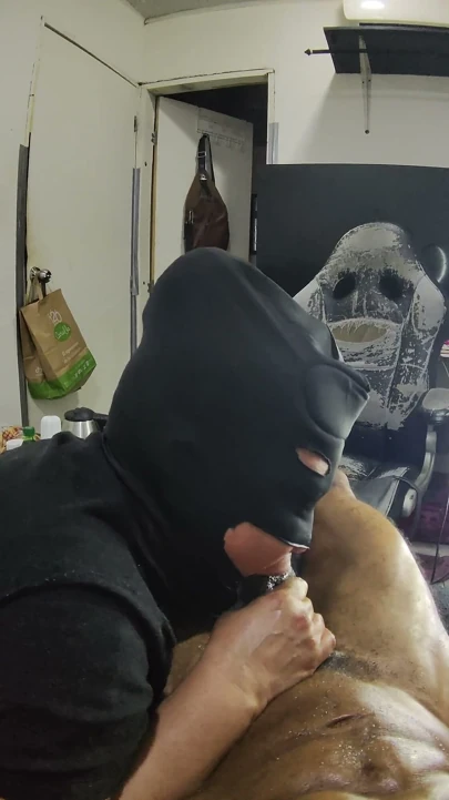 Gırtlağına kadar şampiyon siyah maske 3