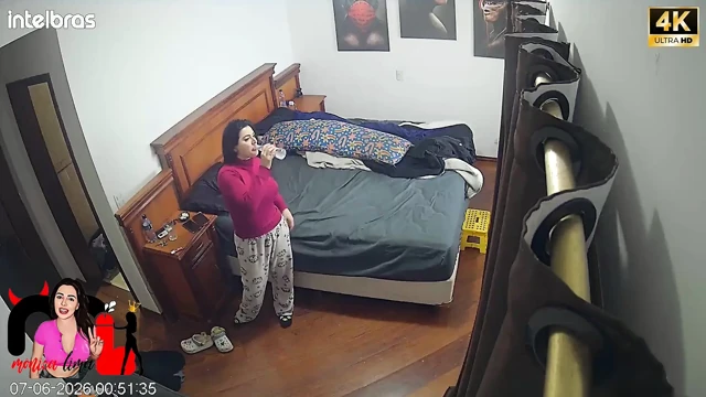 Ifood Teslimatçısı Popomu Boşaltı, Cuckold Ise Her Şeyi Temizledi!