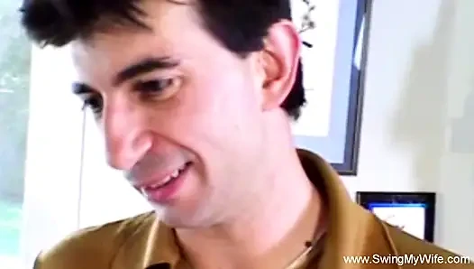 Evli kadın şimdi yeni bir yarak istiyor
