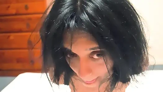 Ateşli brat wyld yasmin robot ve büyük yarağı tarafından tekrarlanan orgazmlarla disipline ediliyor