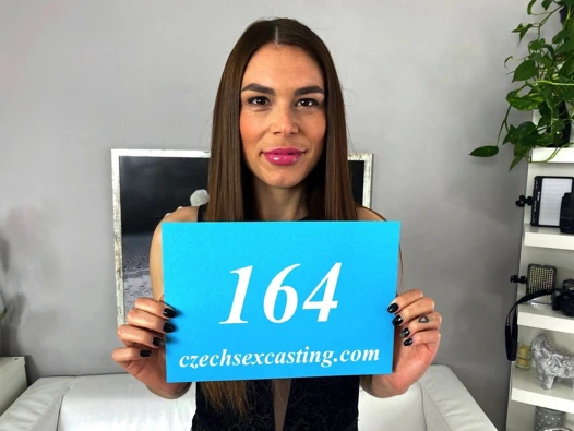 Döküm kız doğmuş için emmek horoz