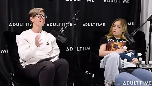 Gizelle Blanco ve Anna Claire Feromonları Bulutlar, Makaslama ve Çalı | Adult Time Podcast