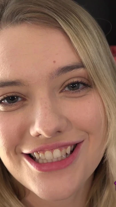 Kenna James yapay penisi yalarken file kedi kıyafeti içinde
