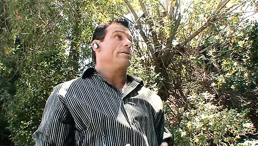 Farrah Fae büyük yarakları seven sürtük bir liseli kız