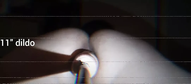 Amber makineyle oynuyor