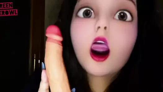 Mutlu bebek yapay penis ile oynuyor