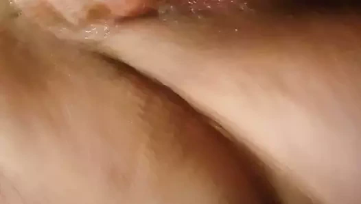 Geil losgepisst beim kommen