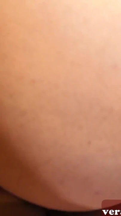 Мощный момент из "Испанская латинская модель знакомится с немецким пользователем на дому в видео от первого лица"