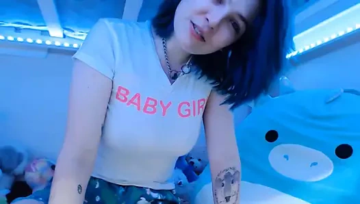 Fetiş dostu kız kasık dışında tatlı krem ​​alır