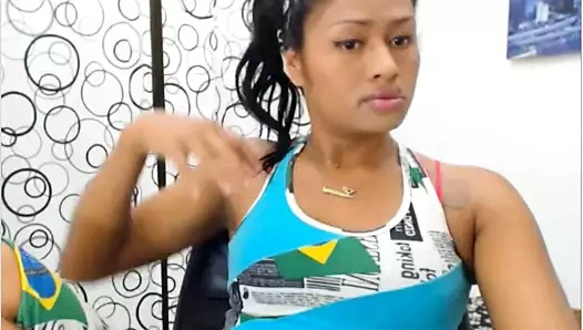 Latin transeksüel boşalıyor