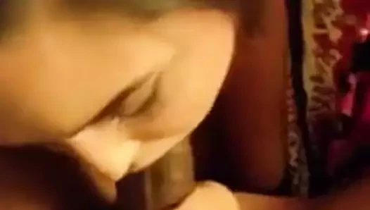 Gerçek porno Hintli kız