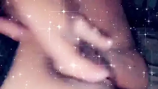 Bbw bebek neredeyse squirts