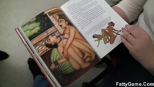 Büyük göbek öğretmen büyük yaraklı damızlık için bacaklar yayılır