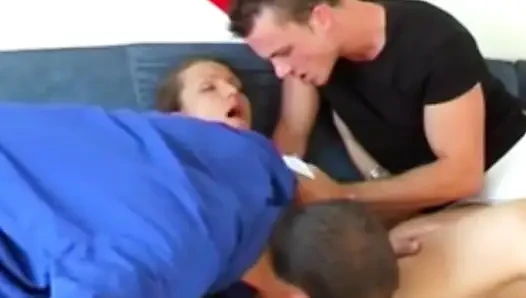 Avrupalı inek vahşice sikiliyor