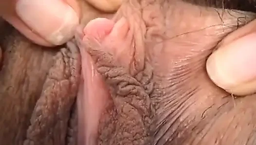Bu Alman hatunla yakın çekim amcık açma videosu