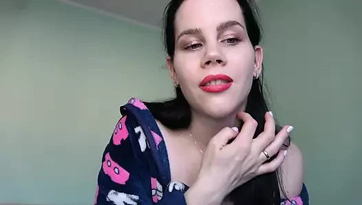 Giantess Anna yeni bir kurban buldu