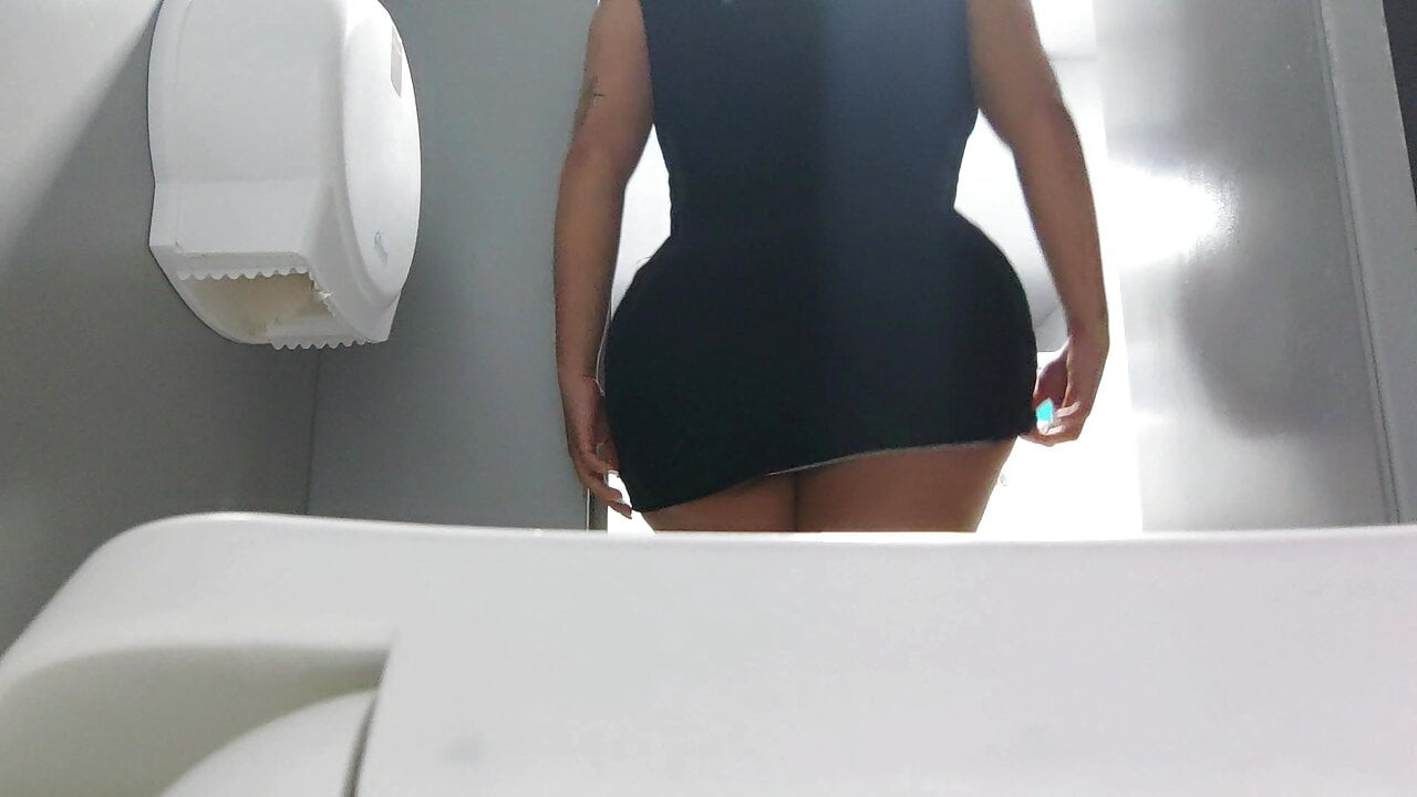 Disko banyosunda amatör bir kamera tarafından çekilen video