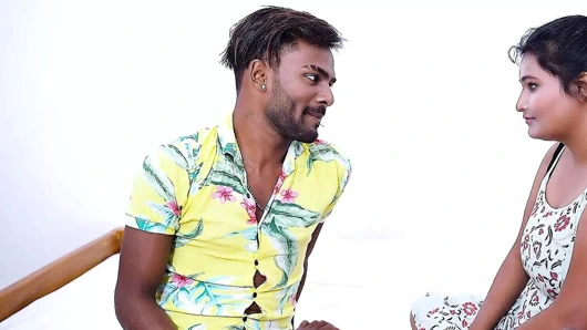 Ah canım, büyük götlü Sucharita en iyi arkadaşına bir kızla nasıl sikişeceğini öğretiyor - tam film