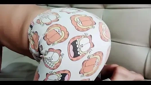 Vayolet Fox üvey erkek kardeşinin yarağını alıyor ve inanılmaz bir şekilde biniyor!