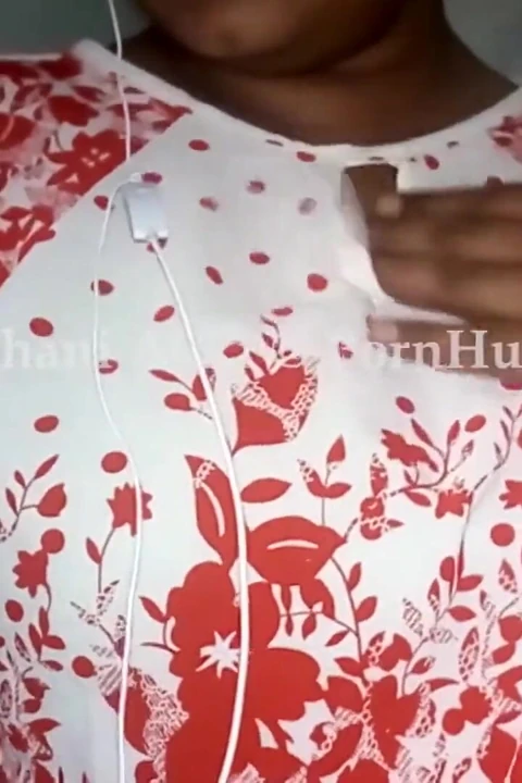 Sri Lanka banyoda eğlenceli selfie dildo oyunu ve işiyor