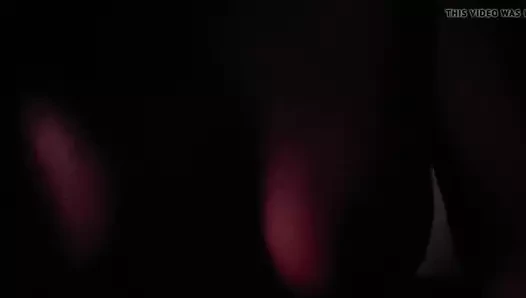 silikon göğüsleri ile geç gece tinderdate