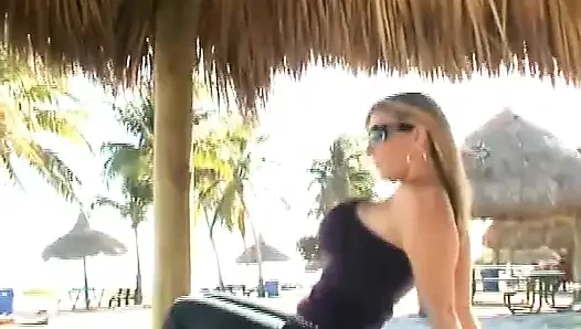 Kısa video biyografisi