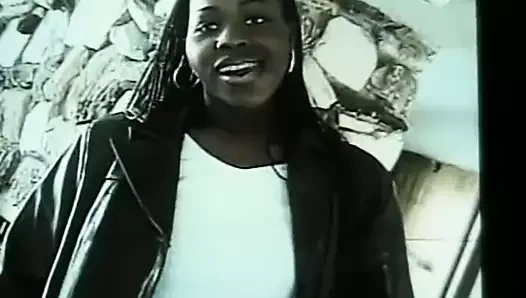 İpeksi kardeşler onu giy ve çıkar